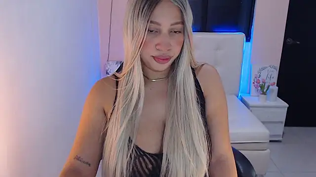 heelen21 online show from March 27, 2026, 5:16 am