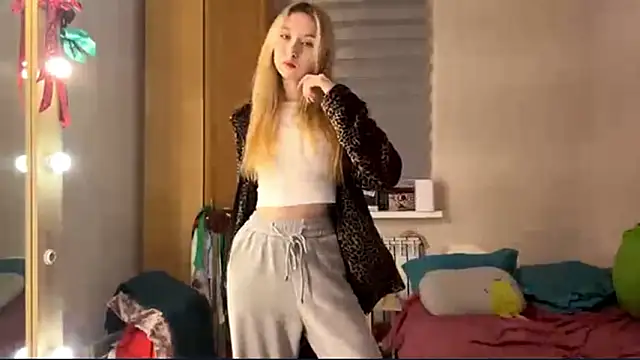 PinkTraible online show from March 10, 2026, 11:47 am