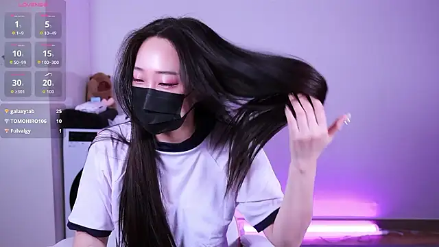 sodami01 online show from April 26, 2026, 12:35 pm