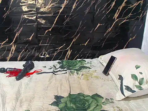 MaturePrettyLady01 online show from February 14, 2026, 9:59 pm