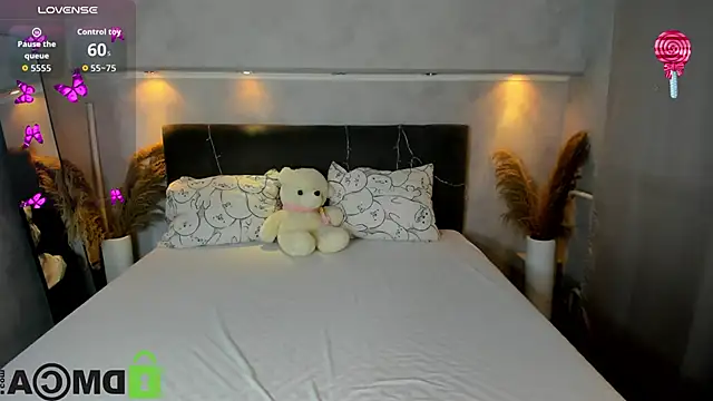 Snapshot of Emily_Lews chatting on March 10, 2026, 9:02 am Emily Lews online show from March 10, 2026, 9:02 am