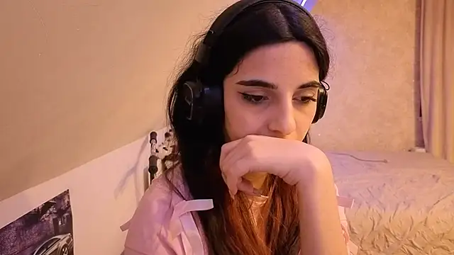 Blissmissataeses online show from March 26, 2026, 3:21 pm