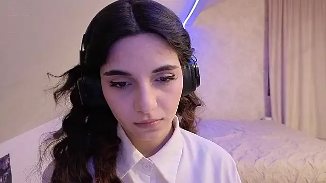 Blissmissataeses online show from March 7, 2026, 12:43 pm