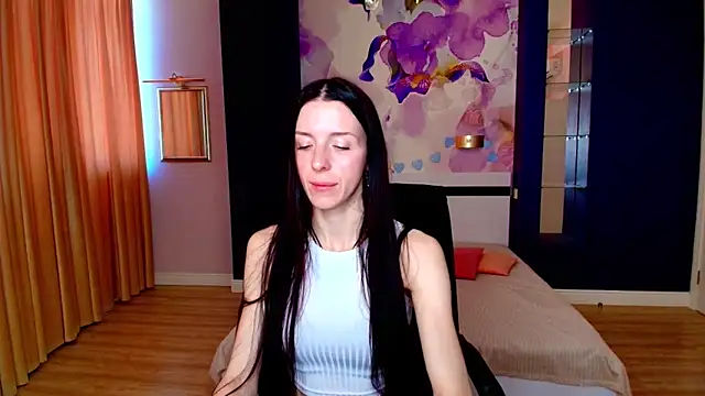 Snapshot of NoirDiva chatting on May 1, 2026, 6:18 am NoirDiva online show from May 1, 2026, 6:18 am