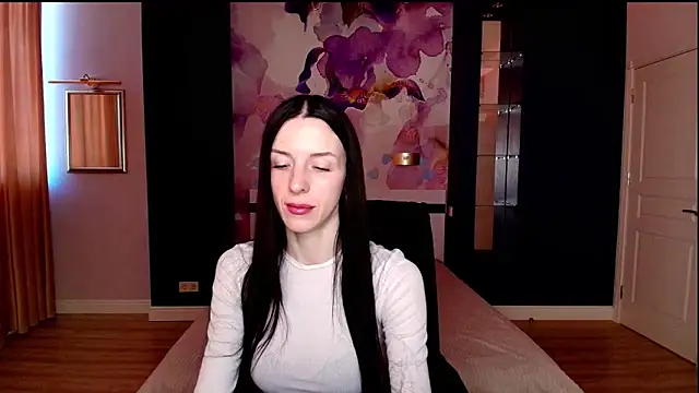 Snapshot of NoirDiva chatting on April 13, 2026, 6:17 am NoirDiva online show from April 13, 2026, 6:17 am