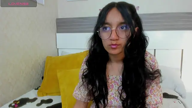 Emilyblussh online show from February 23, 2026, 6:19 pm