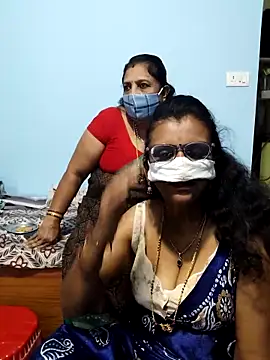 Snapshot of Kannadasexywifes chatting on April 23, 2026, 12:29 pm Kannadasexywifes online show from April 23, 2026, 12:29 pm