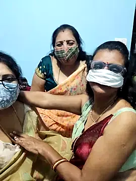 Snapshot of Kannadasexywifes chatting on April 19, 2026, 1:01 pm Kannadasexywifes online show from April 19, 2026, 1:01 pm