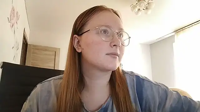 Snapshot of AnikaLipps chatting on June 27, 2026, 12:00 pm AnikaLipps online show from June 27, 2026, 12:00 pm