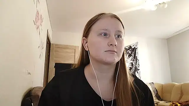 Snapshot of AnikaLipps chatting on April 22, 2026, 9:49 am AnikaLipps online show from April 22, 2026, 9:49 am