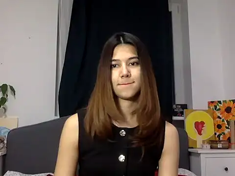 Snapshot of KiraVixenSweet chatting on March 19, 2026, 10:32 pm KiraVixenSweet online show from March 19, 2026, 10:32 pm