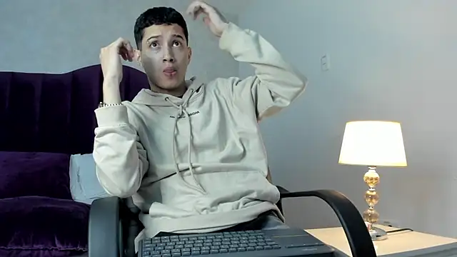 Snapshot of JoshBeech chatting on March 25, 2026, 1:32 pm JoshBeech online show from March 25, 2026, 1:32 pm