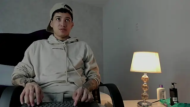 Snapshot of JoshBeech chatting on March 14, 2026, 2:12 pm JoshBeech online show from March 14, 2026, 2:12 pm