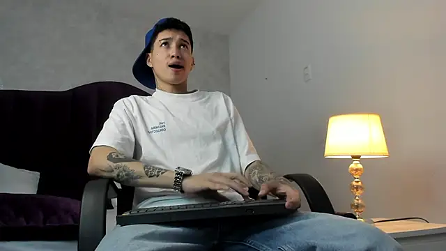 Snapshot of JoshBeech chatting on March 9, 2026, 1:36 pm JoshBeech online show from March 9, 2026, 1:36 pm