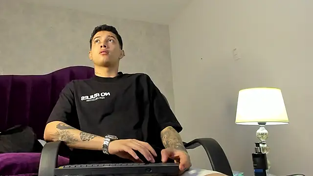 Snapshot of JoshBeech chatting on March 6, 2026, 1:06 pm JoshBeech online show from March 6, 2026, 1:06 pm