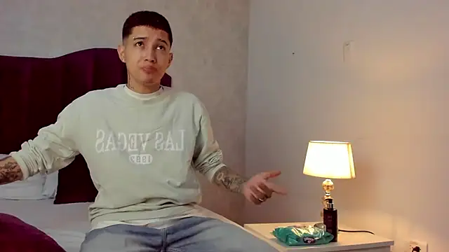 Snapshot of JoshBeech chatting on March 31, 2026, 1:13 pm JoshBeech online show from March 31, 2026, 1:13 pm