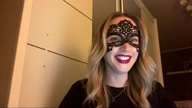 AmelieHot online show from February 16, 2026, 7:01 pm