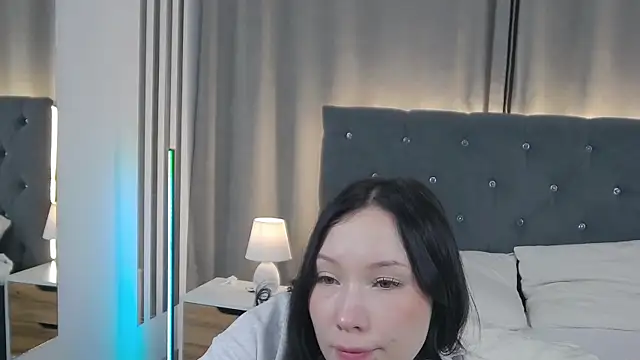 VikkyVonn online show from February 25, 2026, 12:27 pm