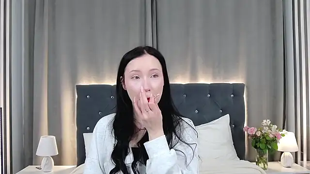 Snapshot of VikkyVonn chatting on April 9, 2026, 10:43 am VikkyVonn online show from April 9, 2026, 10:43 am