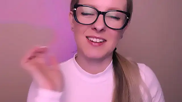 Snapshot of AnnePeach chatting on March 12, 2026, 6:01 pm AnnePeach online show from March 12, 2026, 6:01 pm