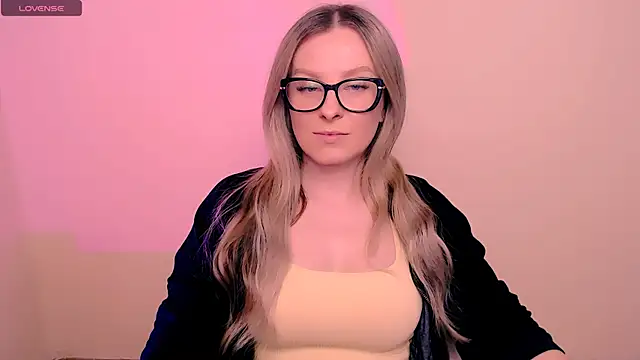 Snapshot of AnnePeach chatting on March 26, 2026, 6:06 pm AnnePeach online show from March 26, 2026, 6:06 pm