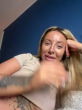 Summerwestt online show from February 20, 2026, 4:42 pm