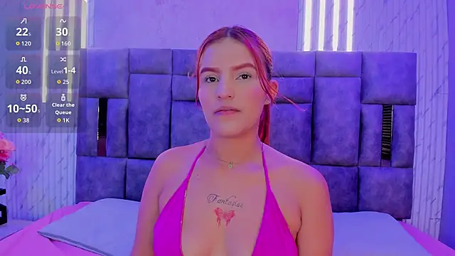 Snapshot of ZharaRousse chatting on April 2, 2026, 12:01 pm ZharaRousse online show from April 2, 2026, 12:01 pm