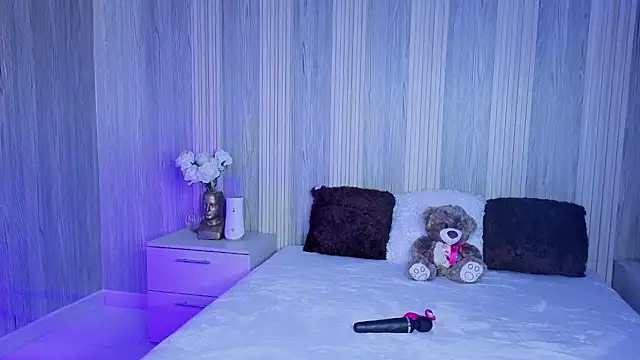 Snapshot of Isabellaa_Rosee chatting on July 9, 2026, 7:35 pm Isabellaa Rosee online show from July 9, 2026, 7:35 pm