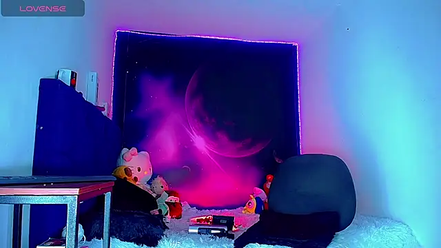 Snapshot of ThaliGirl21 chatting on May 14, 2026, 11:35 pm ThaliGirl21 online show from May 14, 2026, 11:35 pm