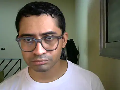 Snapshot of honeybatista chatting on February 27, 2026, 1:55 pm honeybatista online show from February 27, 2026, 1:55 pm