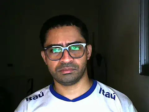 Snapshot of honeybatista chatting on February 20, 2026, 11:45 am honeybatista online show from February 20, 2026, 11:45 am