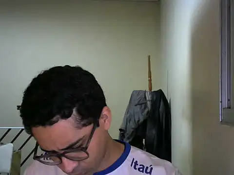 Snapshot of honeybatista chatting on February 17, 2026, 2:25 pm honeybatista online show from February 17, 2026, 2:25 pm