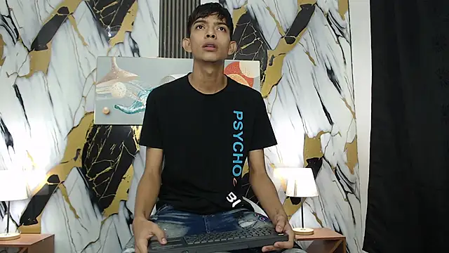 Snapshot of KITTY_BOSH chatting on March 15, 2026, 1:07 pm KITTY BOSH online show from March 15, 2026, 1:07 pm