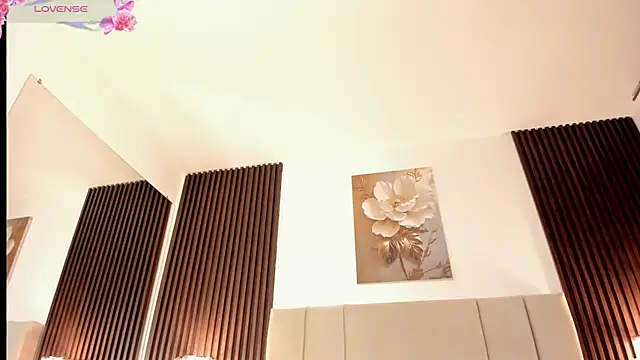 Snapshot of _MiLa_Dyva chatting on April 11, 2026, 5:05 pm MiLa Dyva online show from April 11, 2026, 5:05 pm