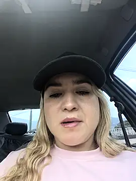 Snapshot of violet-grey chatting on April 30, 2026, 4:36 pm violet-grey online show from April 30, 2026, 4:36 pm