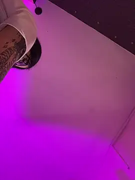 Veronicaa lodge1 online show from February 25, 2026, 12:44 am