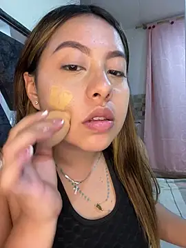 Emiily joee  online show from May 16, 2026, 1:48 am