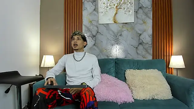 YOUNG BOYS HELL online show from March 1, 2026, 10:54 pm