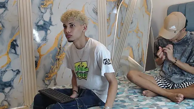 Snapshot of YOUNG_BOYS_HELL chatting on May 14, 2026, 1:24 am YOUNG BOYS HELL online show from May 14, 2026, 1:24 am