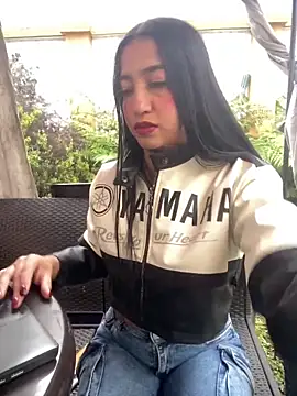 Daniela Pink online show from May 1, 2026, 11:15 am