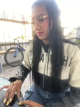 Daniela Pink online show from May 15, 2026, 11:52 am