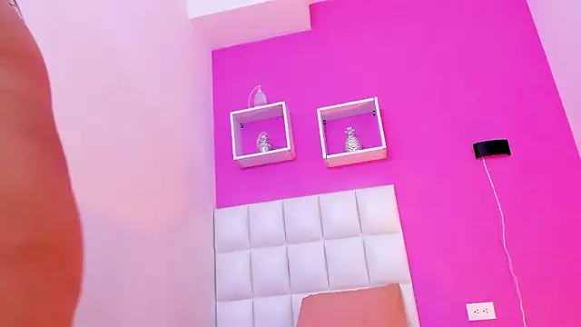 Snapshot of luciana_hot699 chatting on March 9, 2026, 3:10 am luciana hot699 online show from March 9, 2026, 3:10 am