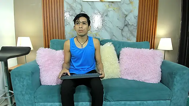 YUMMY BRO online show from February 17, 2026, 7:27 am