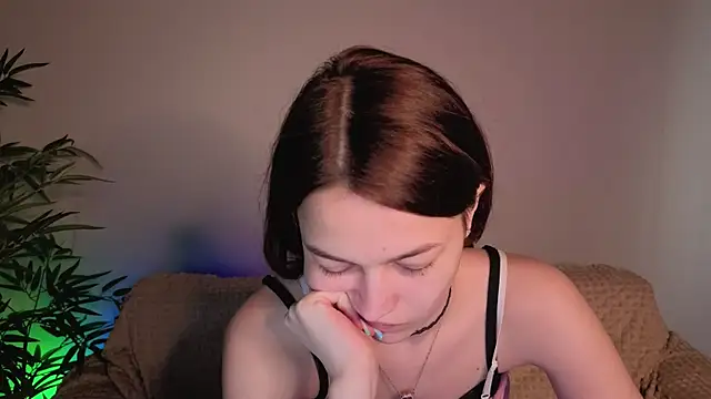 Snapshot of parrot_kisha chatting on May 22, 2026, 1:14 am parrot kisha online show from May 22, 2026, 1:14 am