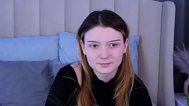 Snapshot of AlyssFrost chatting on July 29, 2026, 2:11 am AlyssFrost online show from July 29, 2026, 2:11 am