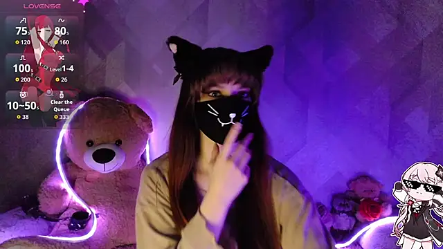 llonaMask online show from April 7, 2026, 7:48 pm