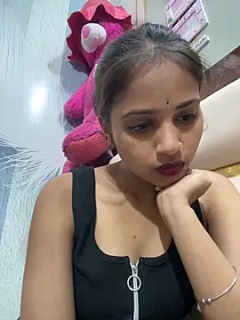 samayra1144 online show from April 30, 2026, 8:05 pm