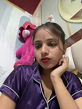 samayra1144 online show from May 8, 2026, 1:15 pm