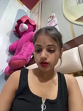 samayra1144 online show from May 14, 2026, 11:29 am