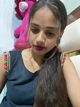 samayra1144 online show from April 25, 2026, 7:11 pm
